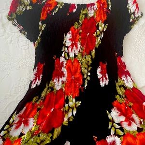 Hilo Hattie’s Tropical Hawaiian dress fits  14 16 18 20